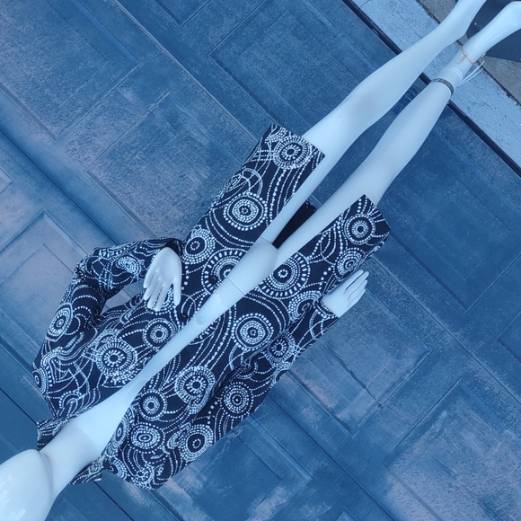 PARISIAN'S SIGNATURE LADIES' LUXURY GEOMETRIC PRINT KNEE-LENGTH OVERCOAT - Picture 12 of 17